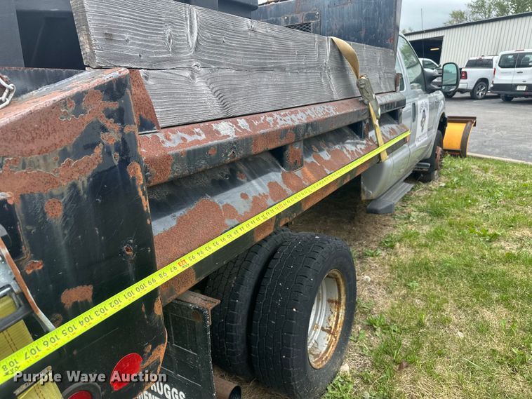 image for item EW2023 2006 Ford F350 Super Duty Ext. Cab dump bed pickup truck