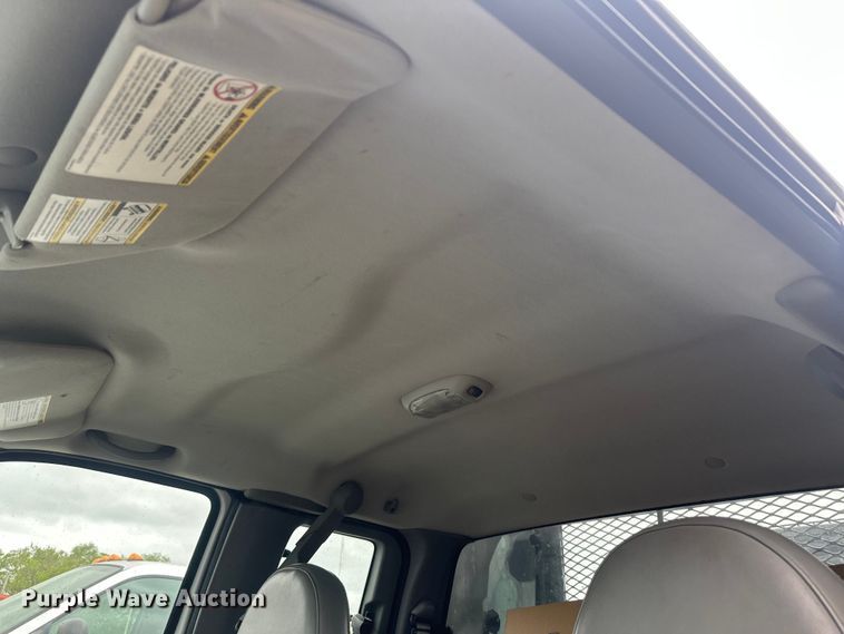 image for item EW2023 2006 Ford F350 Super Duty Ext. Cab dump bed pickup truck