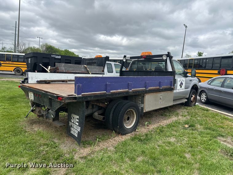 image for item EW2024 2000 Ford F350 Super Duty flatbed pickup truck