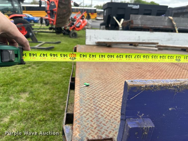 image for item EW2024 2000 Ford F350 Super Duty flatbed pickup truck