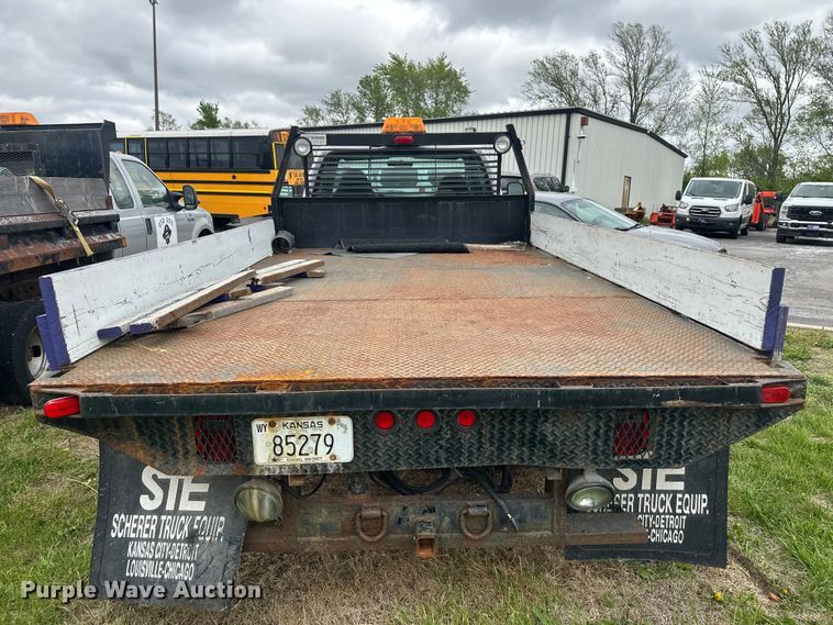 image for item EW2024 2000 Ford F350 Super Duty flatbed pickup truck