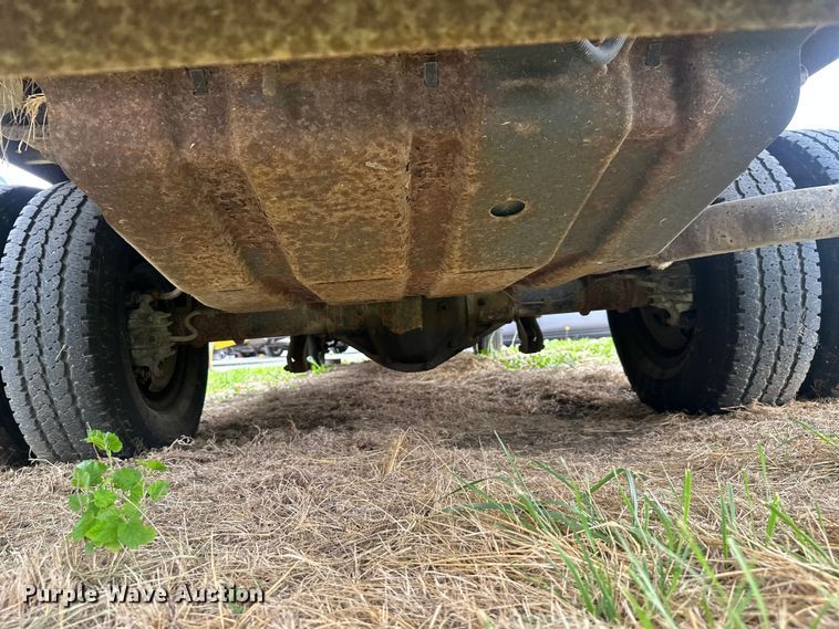 image for item EW2024 2000 Ford F350 Super Duty flatbed pickup truck
