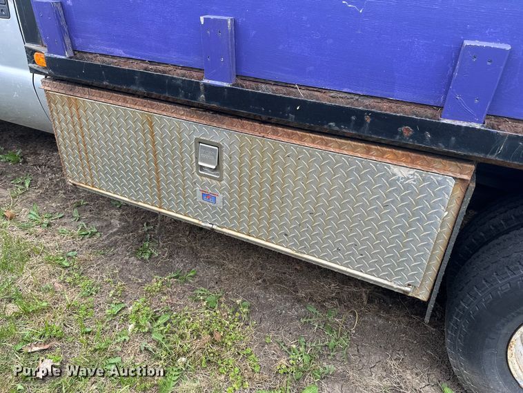 image for item EW2024 2000 Ford F350 Super Duty flatbed pickup truck