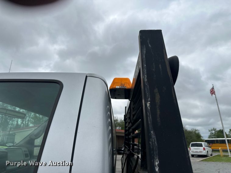 image for item EW2024 2000 Ford F350 Super Duty flatbed pickup truck
