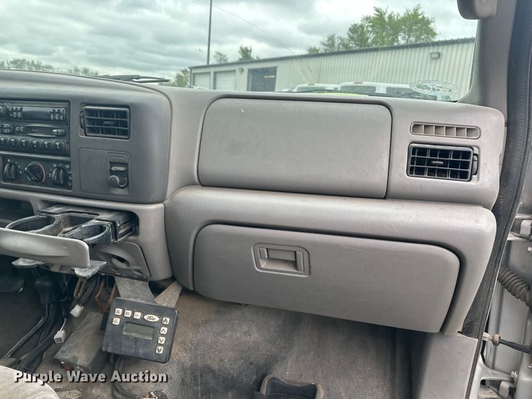 image for item EW2024 2000 Ford F350 Super Duty flatbed pickup truck
