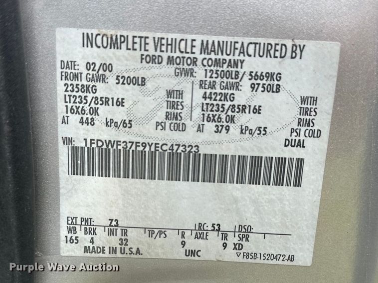 image for item EW2024 2000 Ford F350 Super Duty flatbed pickup truck