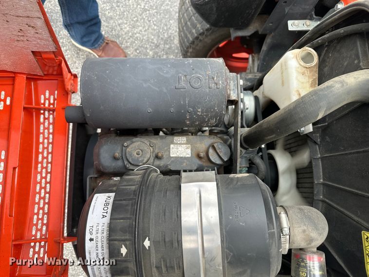 image for item EW2025 Kubota ZD1211L ZTR lawn mower