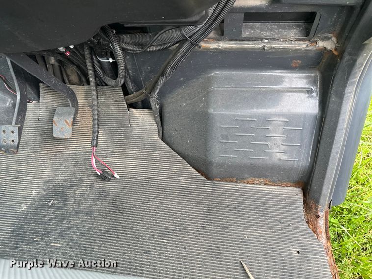 image for item EW2026 2009 Kubota RTV1100 utility vehicle