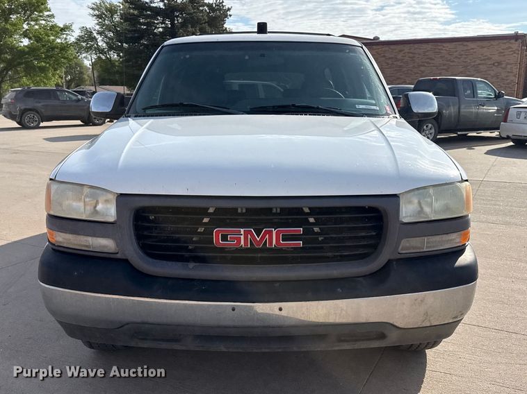 image for item EW4503 2002 GMC Yukon XL SUV