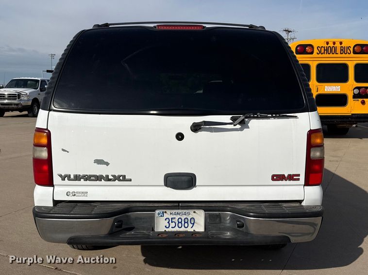 image for item EW4503 2002 GMC Yukon XL SUV