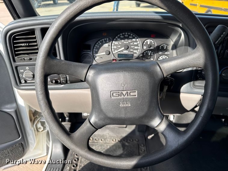 image for item EW4503 2002 GMC Yukon XL SUV