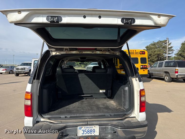 image for item EW4503 2002 GMC Yukon XL SUV