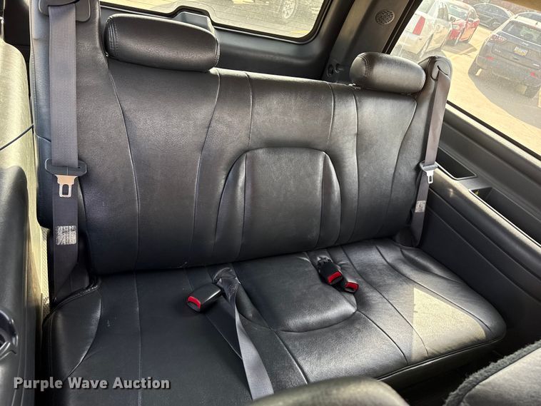 image for item EW4503 2002 GMC Yukon XL SUV