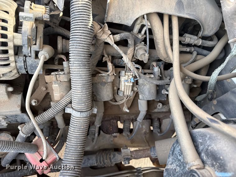 image for item EW4503 2002 GMC Yukon XL SUV