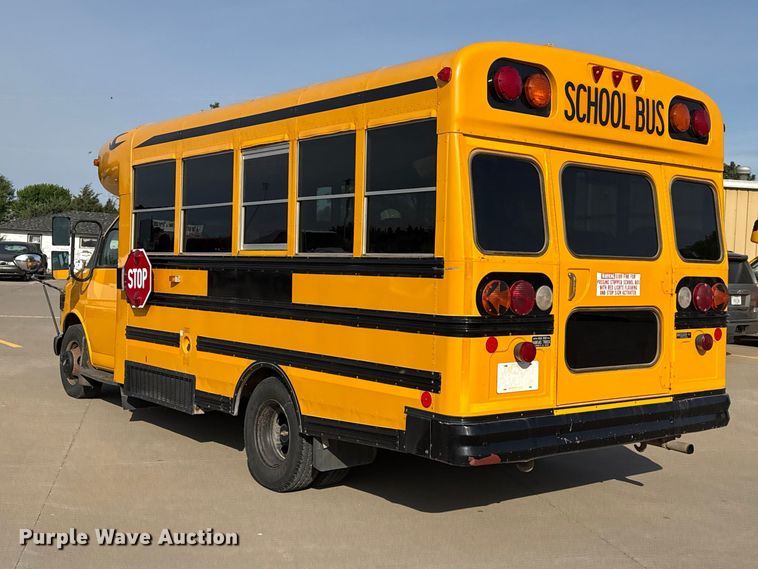 image for item EW4504 2001 Blue Bird school bus