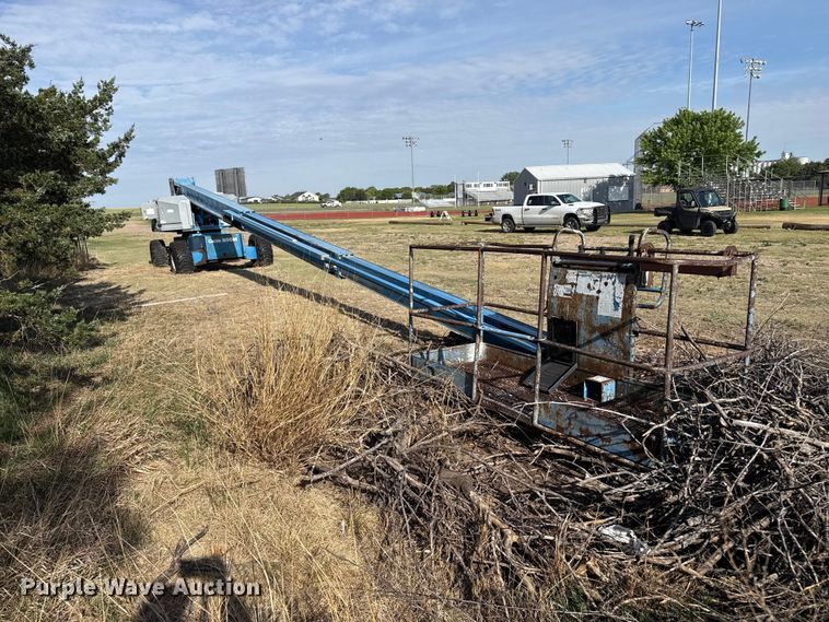 image for item EW4505 Genie S-60 boom lift