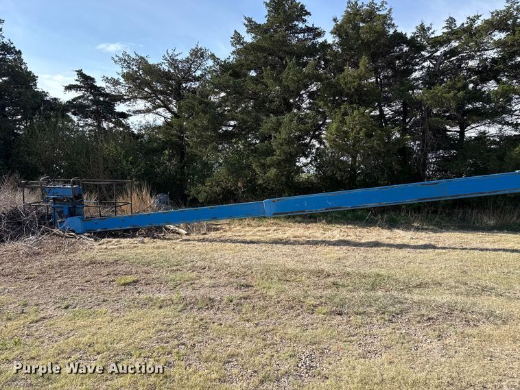 image for item EW4505 Genie S-60 boom lift