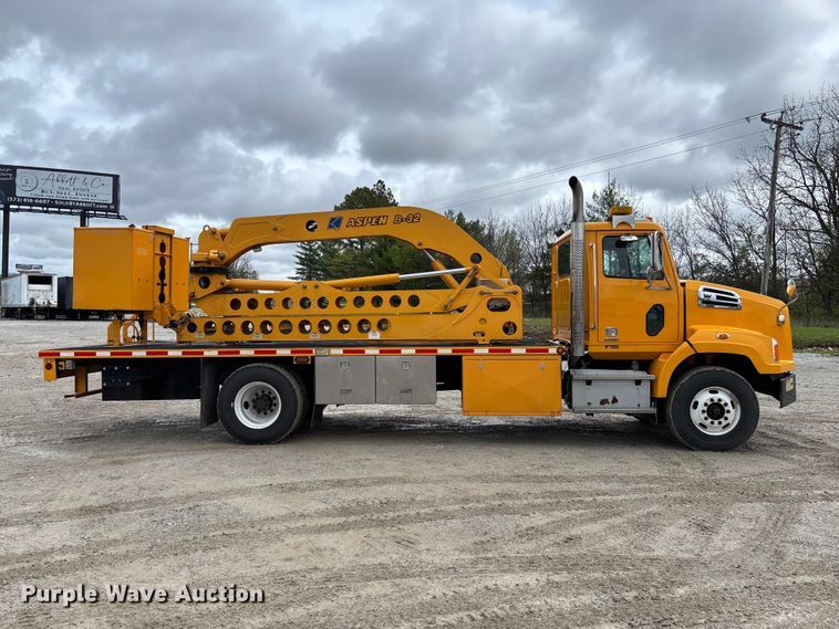 image for item FB3407 2016 Western Star 4700 Under bridge inspection truck
