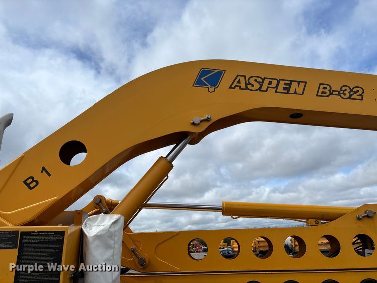 image for item FB3407 2016 Western Star 4700 Under bridge inspection truck