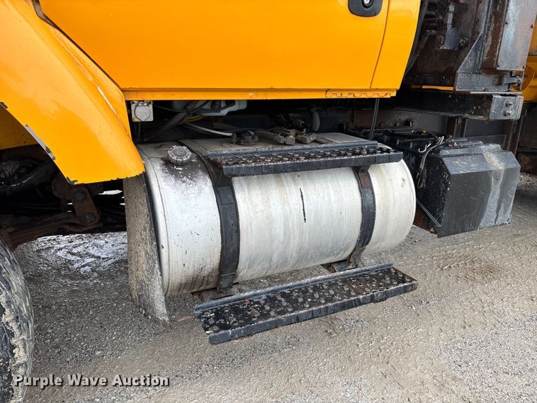 image for item FB3408 2010 International 7500 dump truck