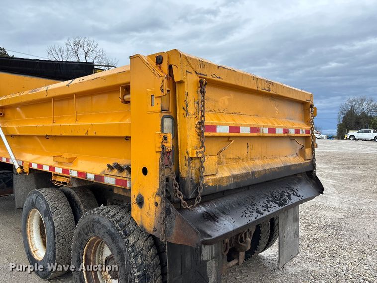 image for item FB3408 2010 International 7500 dump truck