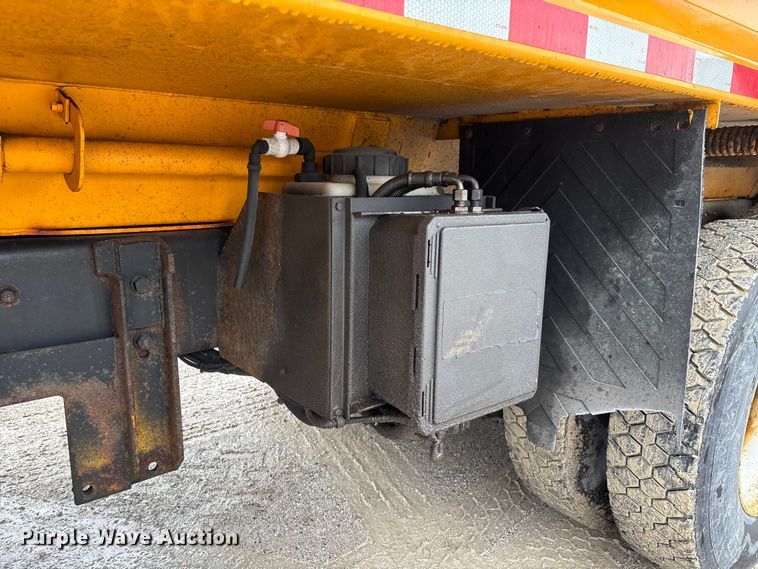 image for item FB3408 2010 International 7500 dump truck