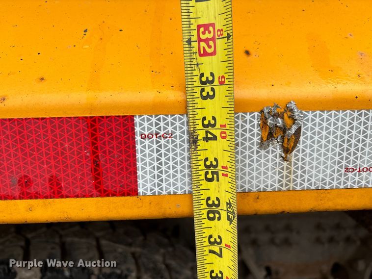 image for item FB3408 2010 International 7500 dump truck