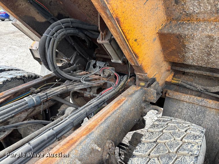 image for item FB3408 2010 International 7500 dump truck