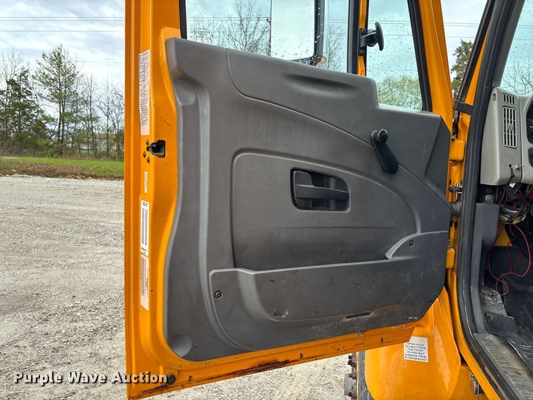 image for item FB3408 2010 International 7500 dump truck