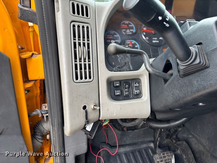 image for item FB3408 2010 International 7500 dump truck