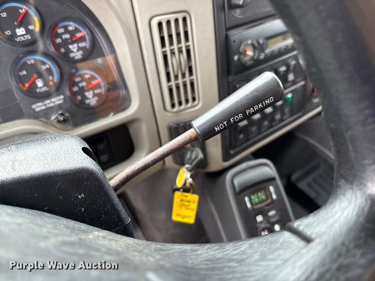 image for item FB3408 2010 International 7500 dump truck