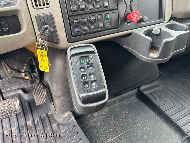 image for item FB3408 2010 International 7500 dump truck