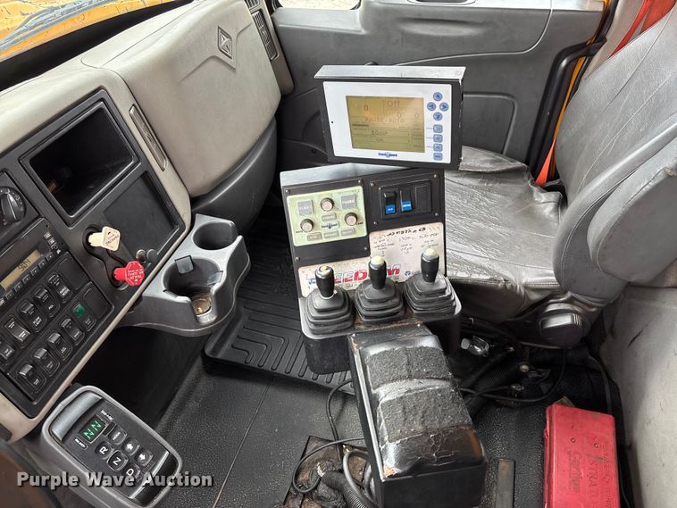 image for item FB3408 2010 International 7500 dump truck