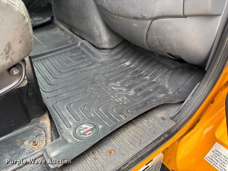 image for item FB3408 2010 International 7500 dump truck