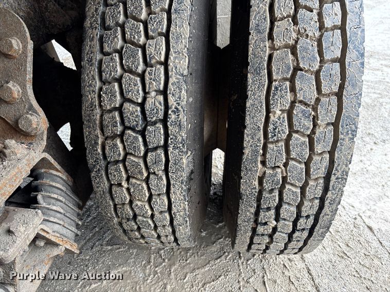 image for item FB3408 2010 International 7500 dump truck