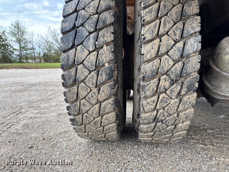 image for item FB3408 2010 International 7500 dump truck