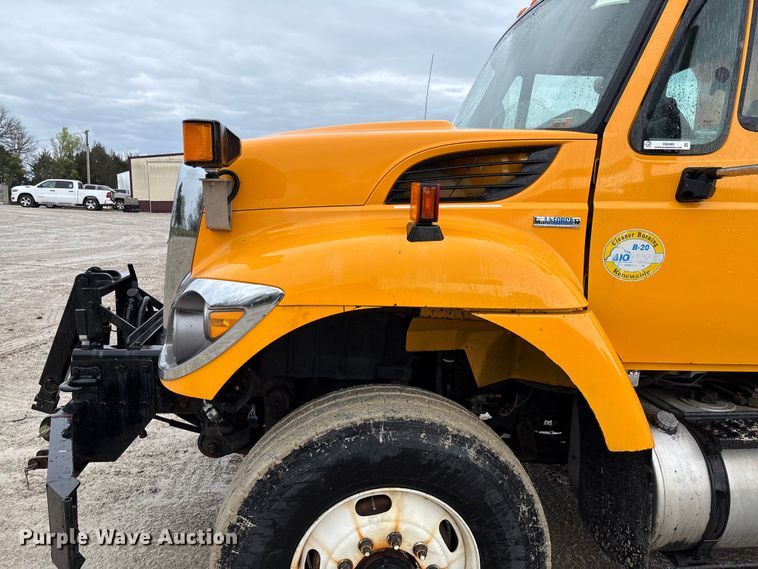 image for item FB3409 2009 International 7500 dump truck