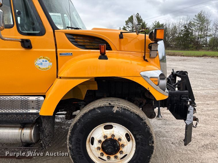 image for item FB3409 2009 International 7500 dump truck
