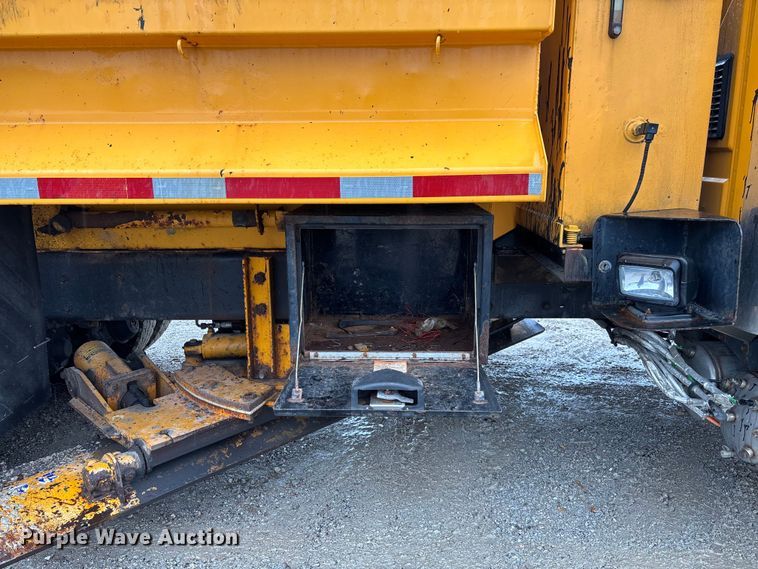 image for item FB3409 2009 International 7500 dump truck