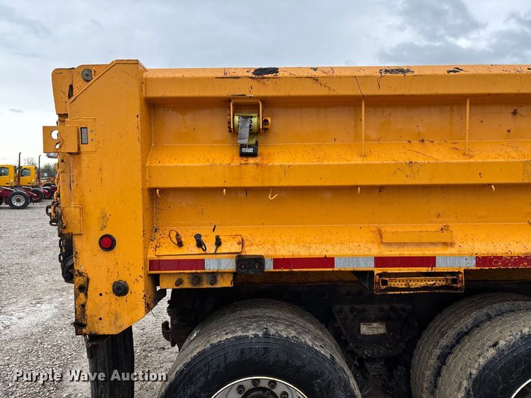 image for item FB3409 2009 International 7500 dump truck