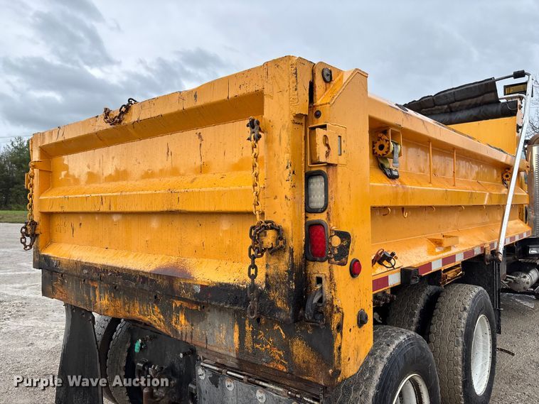 image for item FB3409 2009 International 7500 dump truck