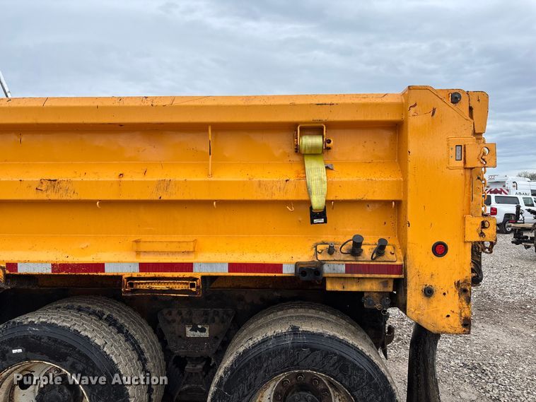image for item FB3409 2009 International 7500 dump truck