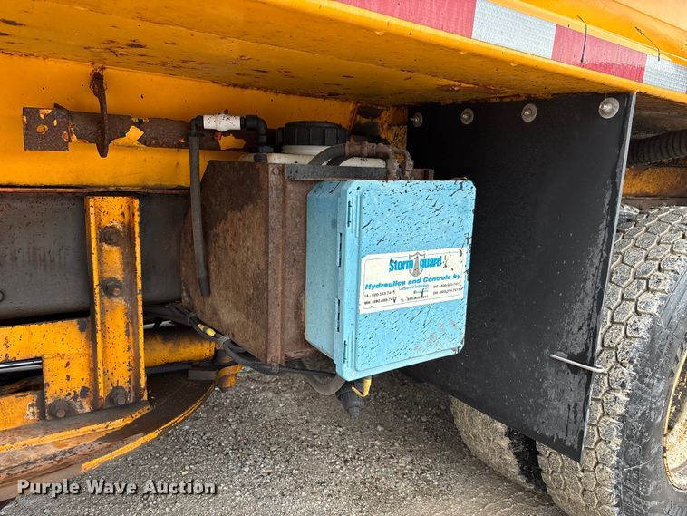 image for item FB3409 2009 International 7500 dump truck