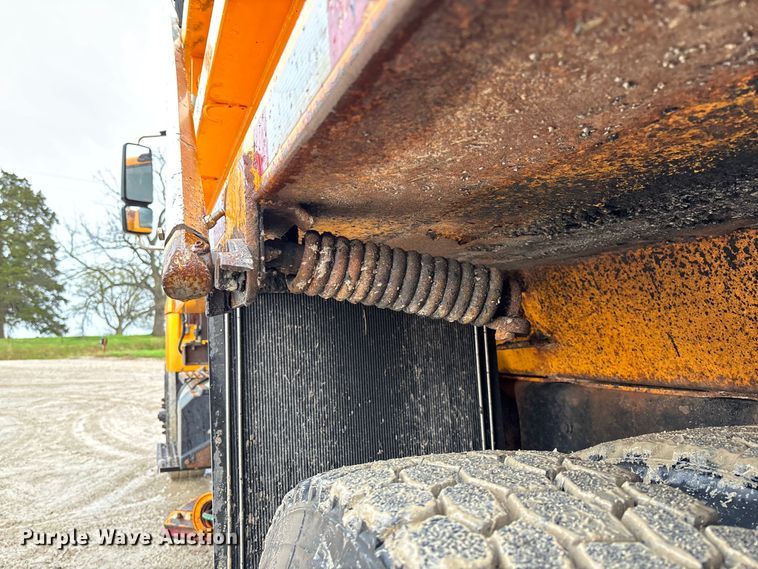 image for item FB3409 2009 International 7500 dump truck