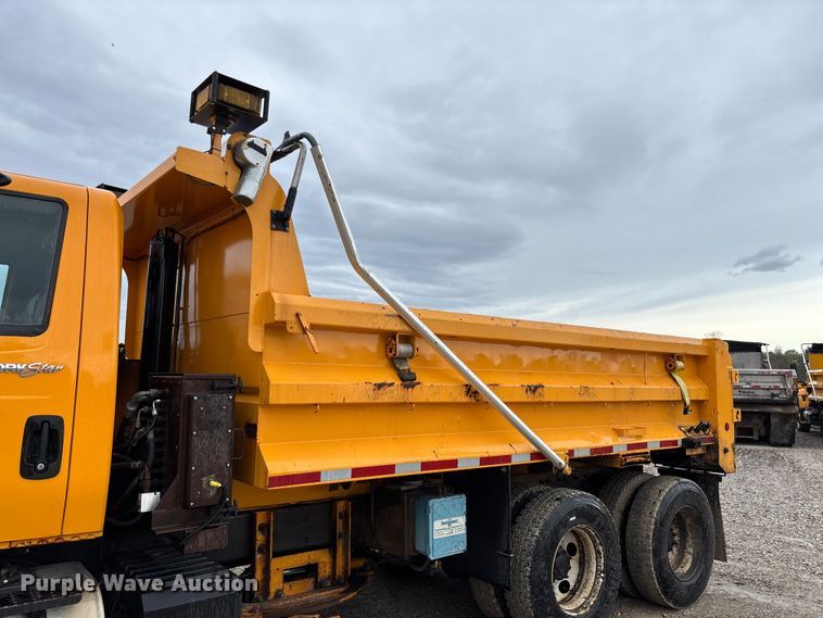 image for item FB3409 2009 International 7500 dump truck