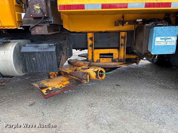 image for item FB3409 2009 International 7500 dump truck