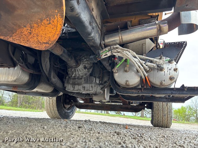 image for item FB3409 2009 International 7500 dump truck