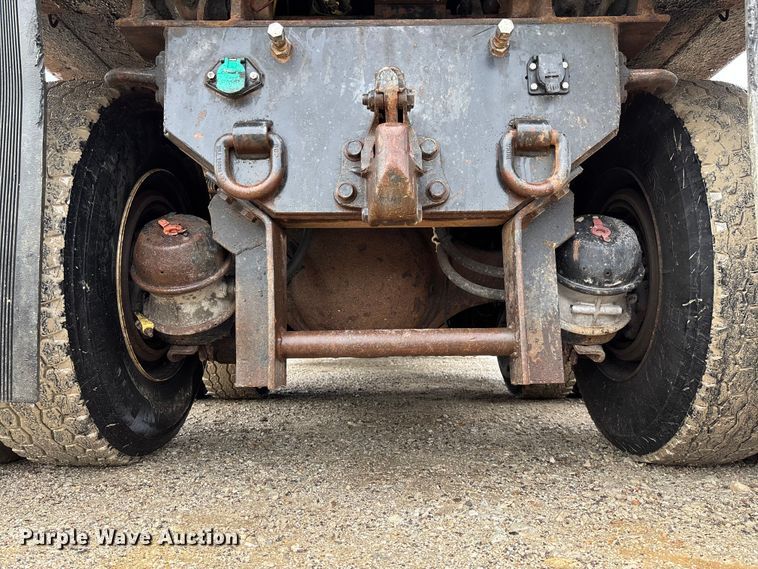 image for item FB3409 2009 International 7500 dump truck