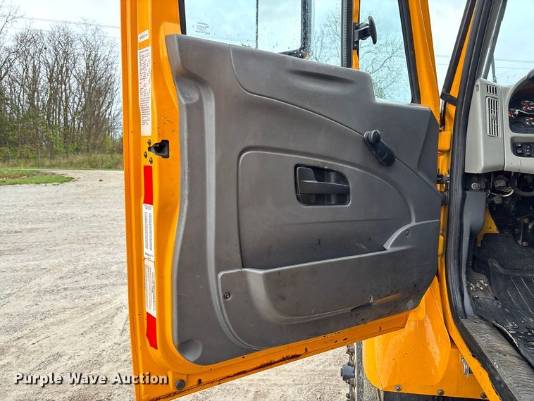 image for item FB3409 2009 International 7500 dump truck