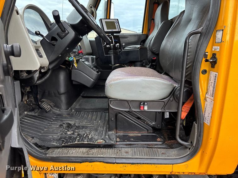image for item FB3409 2009 International 7500 dump truck